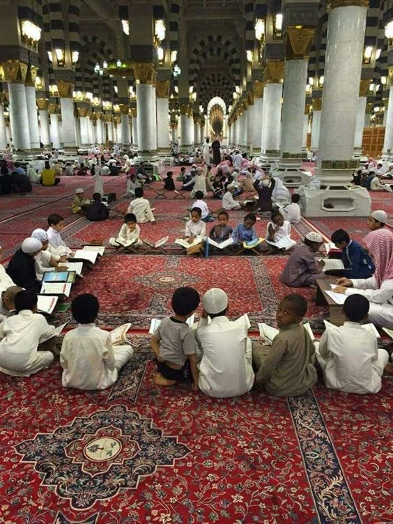 L'importance et le mérite pour les parents d'apprendre le Coran à leurs enfants